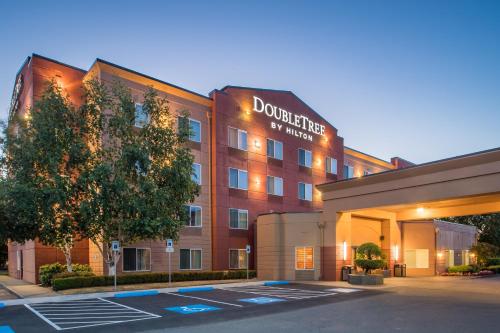 Фотография гостиницы DoubleTree by Hilton North Salem