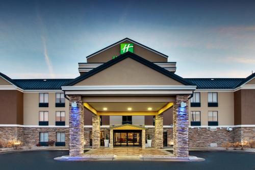 Фотография гостиницы Holiday Inn Express Hotel & Suites Cedar Rapids I-380 at 33rd Avenue, an IHG Hotel