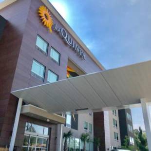 Фотографии гостиницы
La Quinta Inn & Suites by Wyndham Lafayette Oil Center