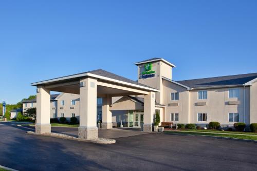 Фотография гостиницы Holiday Inn Express Cleveland - Vermilion, an IHG Hotel