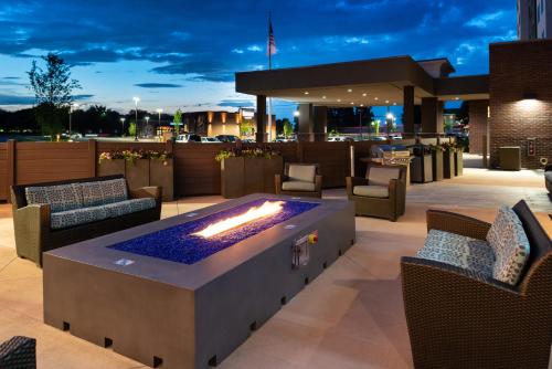 Фотография гостиницы Courtyard by Marriott Charlotte Northlake