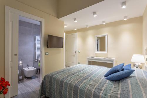 Фотография гостевого дома Le stanze di Carla! Bagno privato, cucina in comune