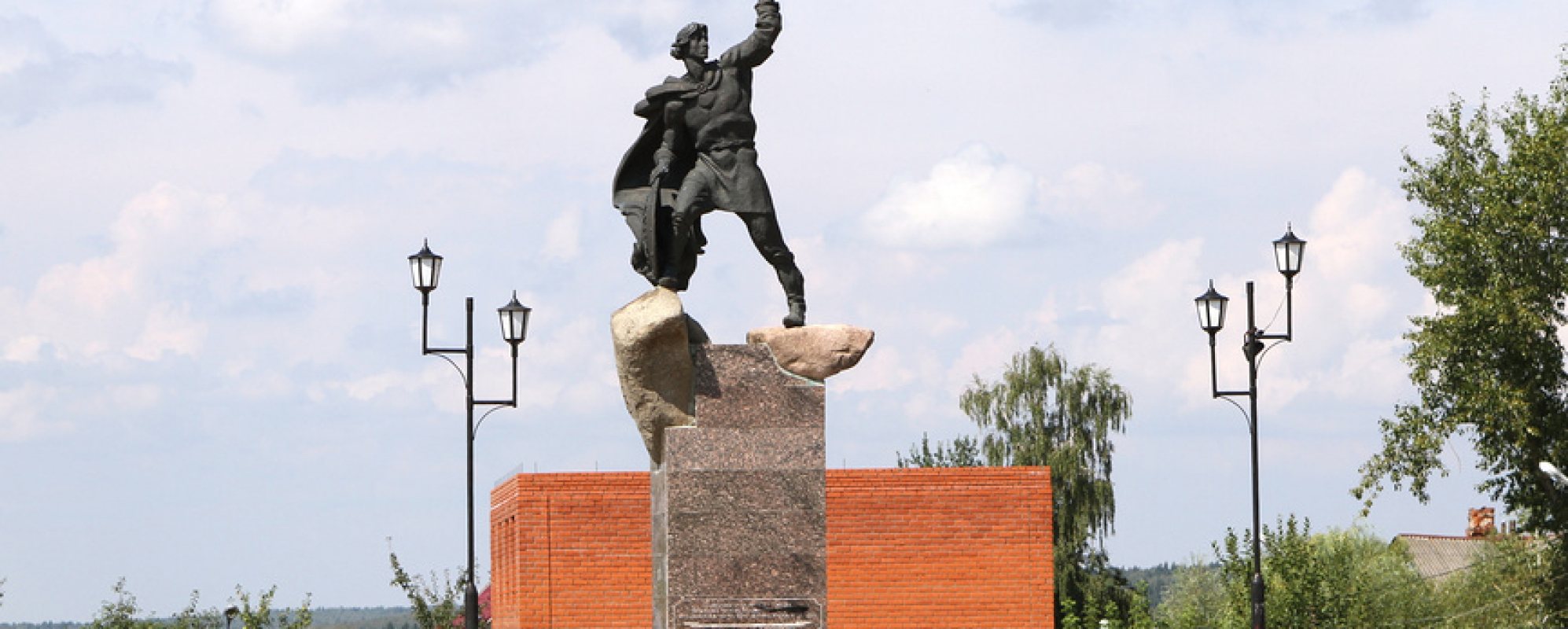 Фотографии памятника Памятник Князю Владимиру Храброму
