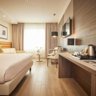 Фотография гостиницы iH Hotels Milano Lorenteggio