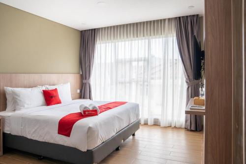 Фотография гостиницы Sans Hotel Puri Indah Jakarta