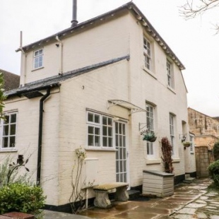 Фотография гостевого дома Blundell's Cottage