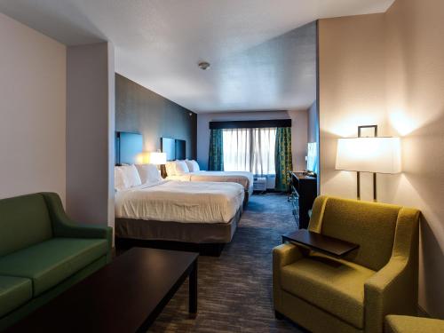 Фотография гостиницы Holiday Inn Express & Suites Gatesville - N. Ft Hood, an IHG Hotel