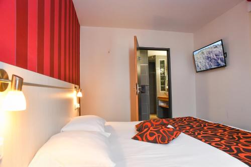 Фотография гостиницы Brit Hotel Confort Saint-Lô