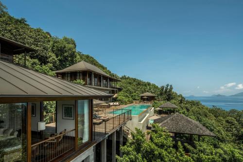 Фотографии гостиницы 
            Four Seasons Resort Seychelles