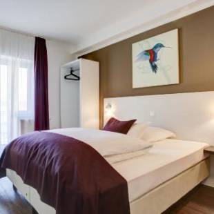 Фотографии гостиницы
Hotel West