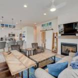 Фотография гостевого дома New Luxury Loft #24 Near Resort With Huge Hot Tub & Great Views - FREE Activities & Equipment Rentals Daily