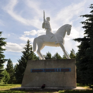 Фотография памятника Памятник Конногвардейцам генерала П.А. Белова