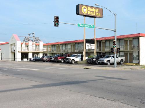 Фотография гостиницы OYO Hotel Hutchinson KS West 4th Ave