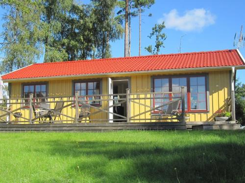 Фотография гостевого дома Two-Bedroom Holiday home in Håcksvik 1