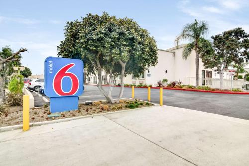 Фотография гостиницы Motel 6-Carson, CA
