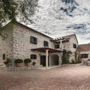 Фотография гостиницы Heritage Hotel Raznjevica Dvori AD 1307