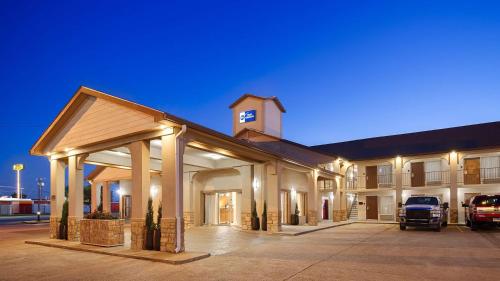 Фотография гостиницы Best Western Canton Inn