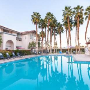 Фотографии гостиницы 
            Hilton Garden Inn Palm Springs/Rancho Mirage