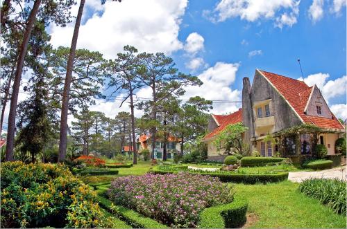 Фотография гостиницы Dalat Cadasa Resort