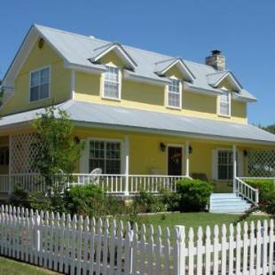 Фотографии мини отеля
Yellow House B&B
