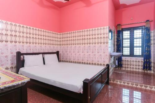 Фотография гостиницы SPOT ON 46608 Sree Bhadra Tourist Home