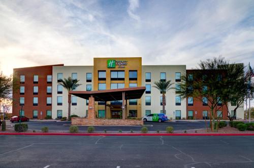 Фотография гостиницы Holiday Inn Express & Suites - Phoenix North - Scottsdale, an IHG Hotel