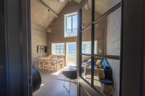 Фотография гостевого дома Reine seaview cabin