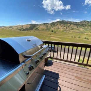 Фотография гостевого дома Amazing Sunsets, Biking, Boating and More at The Horsetooth Stoop!