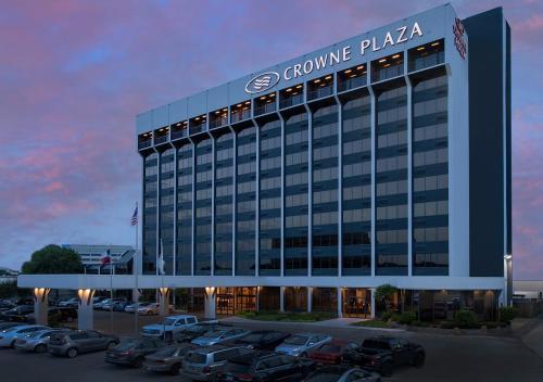 Фотография гостиницы Crowne Plaza Hotel San Antonio Airport, an IHG Hotel