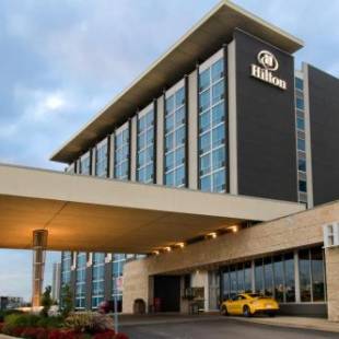 Фотографии гостиницы 
            Hilton Toronto Airport Hotel & Suites