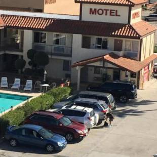 Фотографии мотеля
Sway Hotel