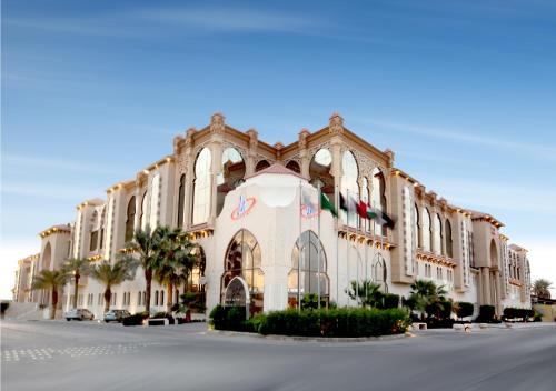 Фотография гостиницы Madareem Crown Hotel