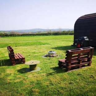 Фотографии кемпинга
Celaeron Glamping