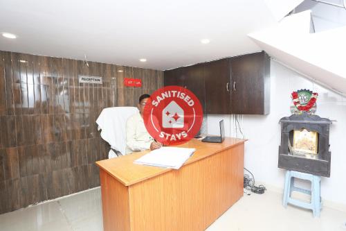 Фотография гостиницы Vaccinated Staff- OYO 36667 Hotel Manoj