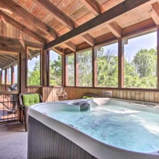 Фотография гостевого дома Idyllic Cabin with Deck and Grill and View of Smoky Mtns!