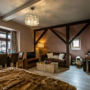 Фотографии мини отеля
La haut