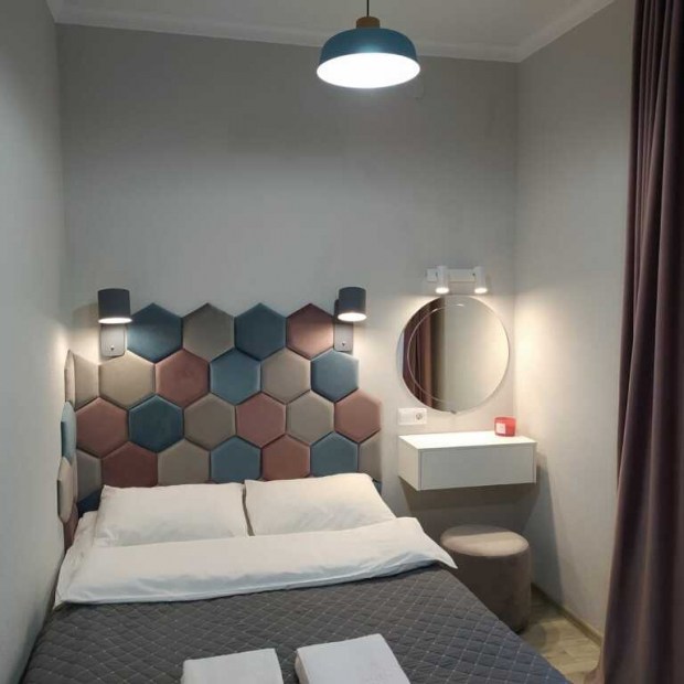 Фотографии квартиры
Квартира двухкомнатная с балконом на центральном проспекте