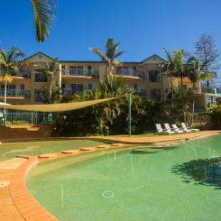 Фотографии апарт отеля
Town Beach Beachcomber Resort