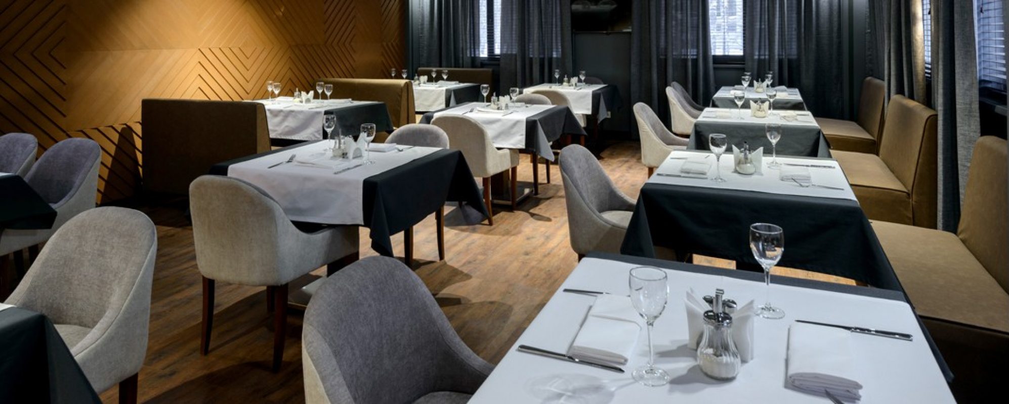 Фотографии банкетного зала PARK WOOD HOTEL ROMANOV