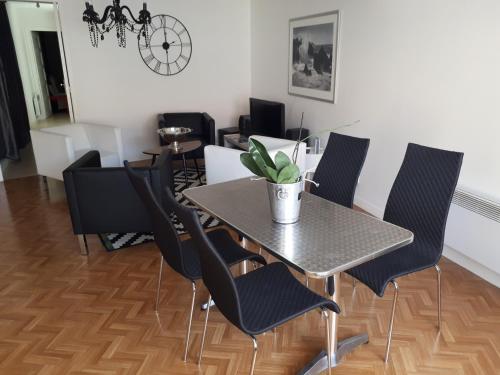 Фотография гостевого дома Le Cocoon De Sacha