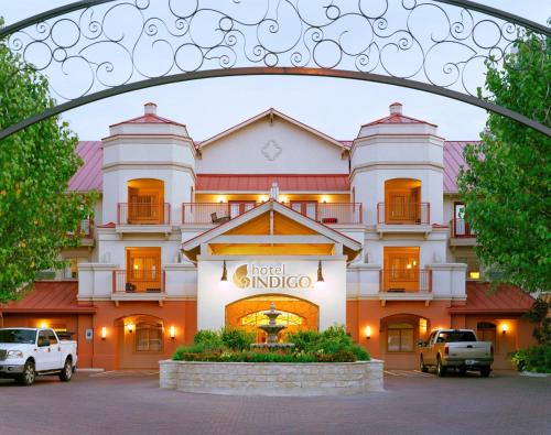 Фотография гостиницы Hotel Indigo San Antonio Riverwalk, an IHG Hotel