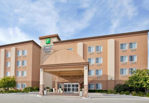 Фотография гостиницы Holiday Inn Express Hotel & Suites Columbus, an IHG Hotel