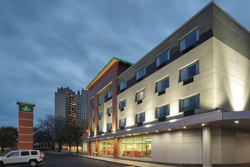 Фотографии гостиницы
Best Western Plus Hyde Park Chicago Hotel