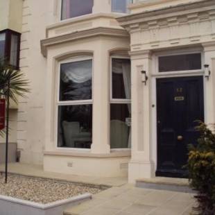 Фотографии гостиницы
Mountbatten Hotel