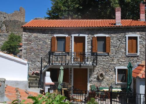 Фотография гостевого дома Chora Samothrakis, House with courtyard