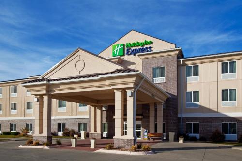 Фотография гостиницы Holiday Inn Express Hotel & Suites Ankeny - Des Moines, an IHG Hotel