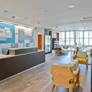 Фотографии гостиницы
Holiday Inn Express Newport Beach, an IHG Hotel