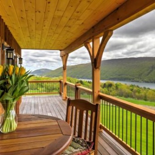 Фотография гостевого дома Naples Cabin with Large Wraparound Deck and Lake Views