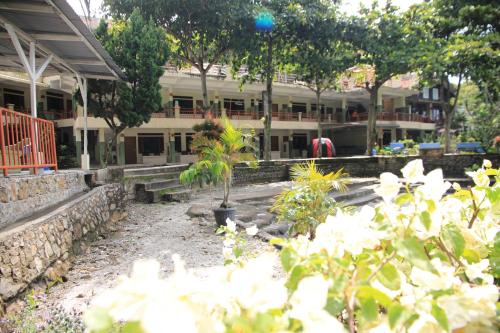 Фотография гостиницы Pandu Lakeside Hotel Parapat