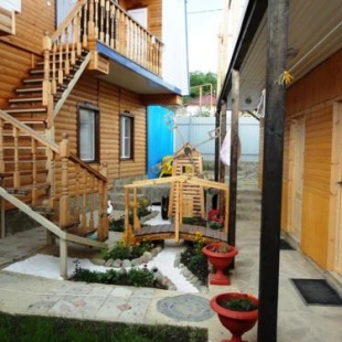 Фотография гостевого дома На перекрестке, Голубицкая пер, Базарный д, 6